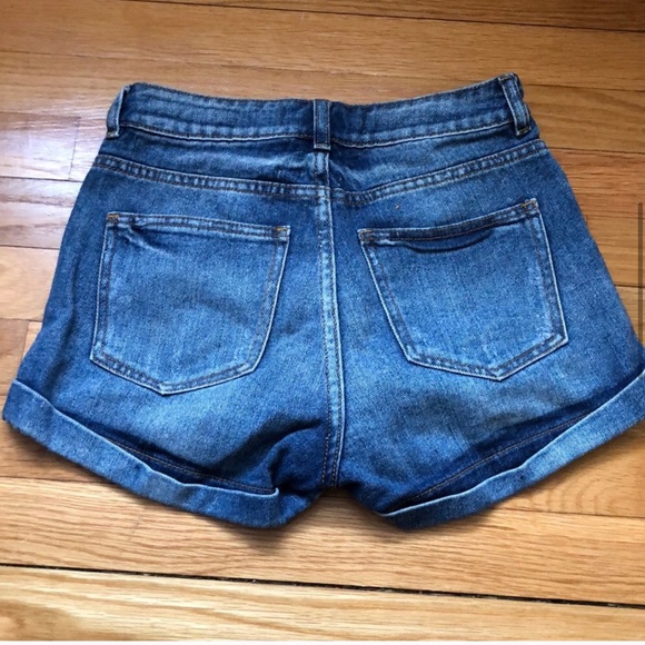 Bullhead Denim Ripped Mom Short - Picture 2 of 4